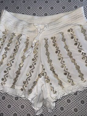 🛍Justice White High-Waist Shorts with Gold Sequin Detail SIZE 14/16 🛍